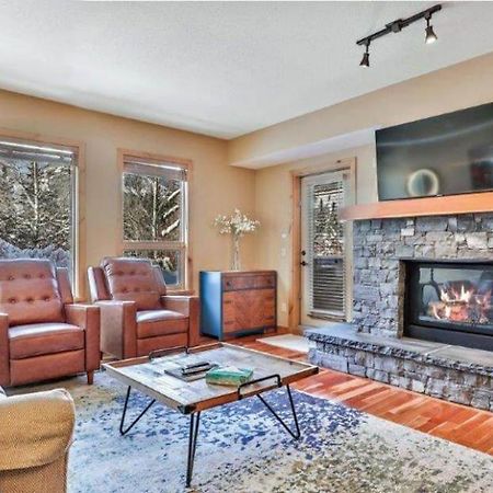 Luxurious Rundle Cliffs Lodge In Spring Creek Canmore Exterior foto
